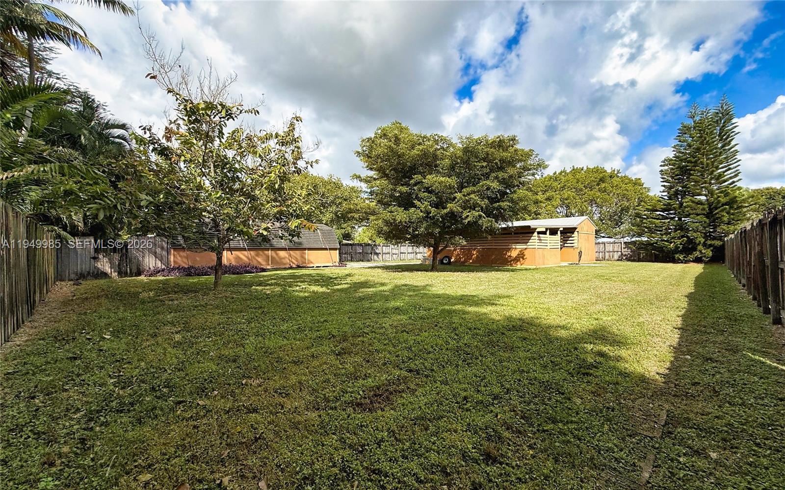 REDLANDS - Residential