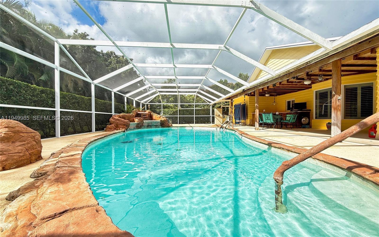 REDLANDS - Residential