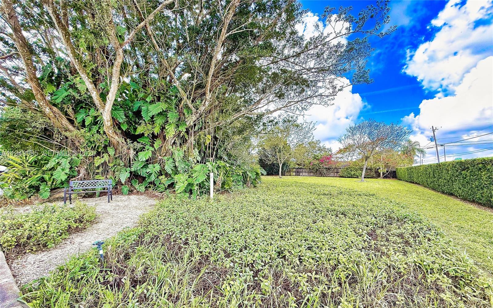 REDLANDS - Residential