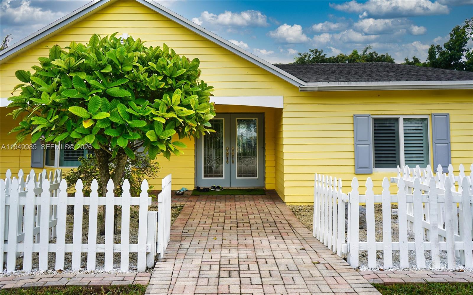 REDLANDS - Residential