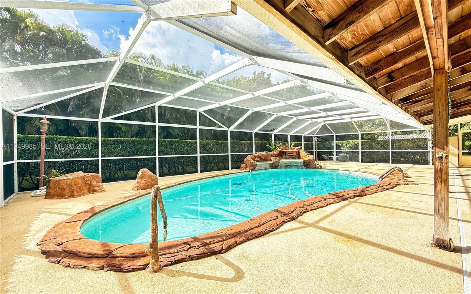 REDLANDS - Residential