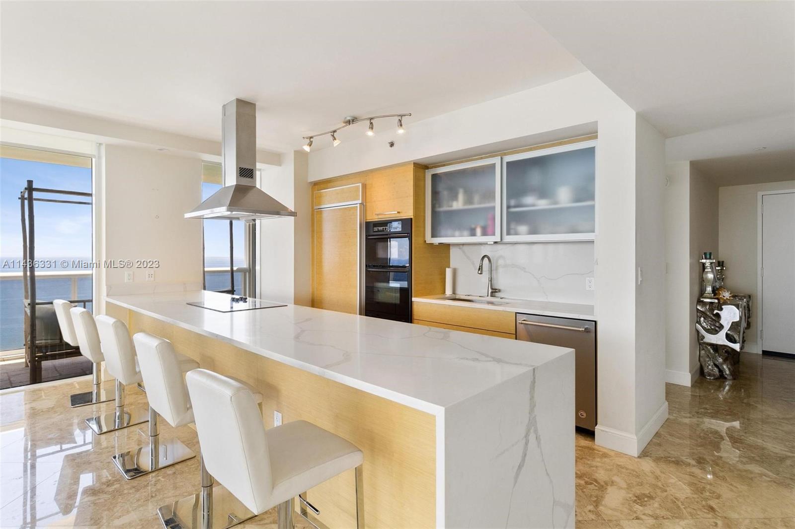 BEACH CLUB TWO - Residential