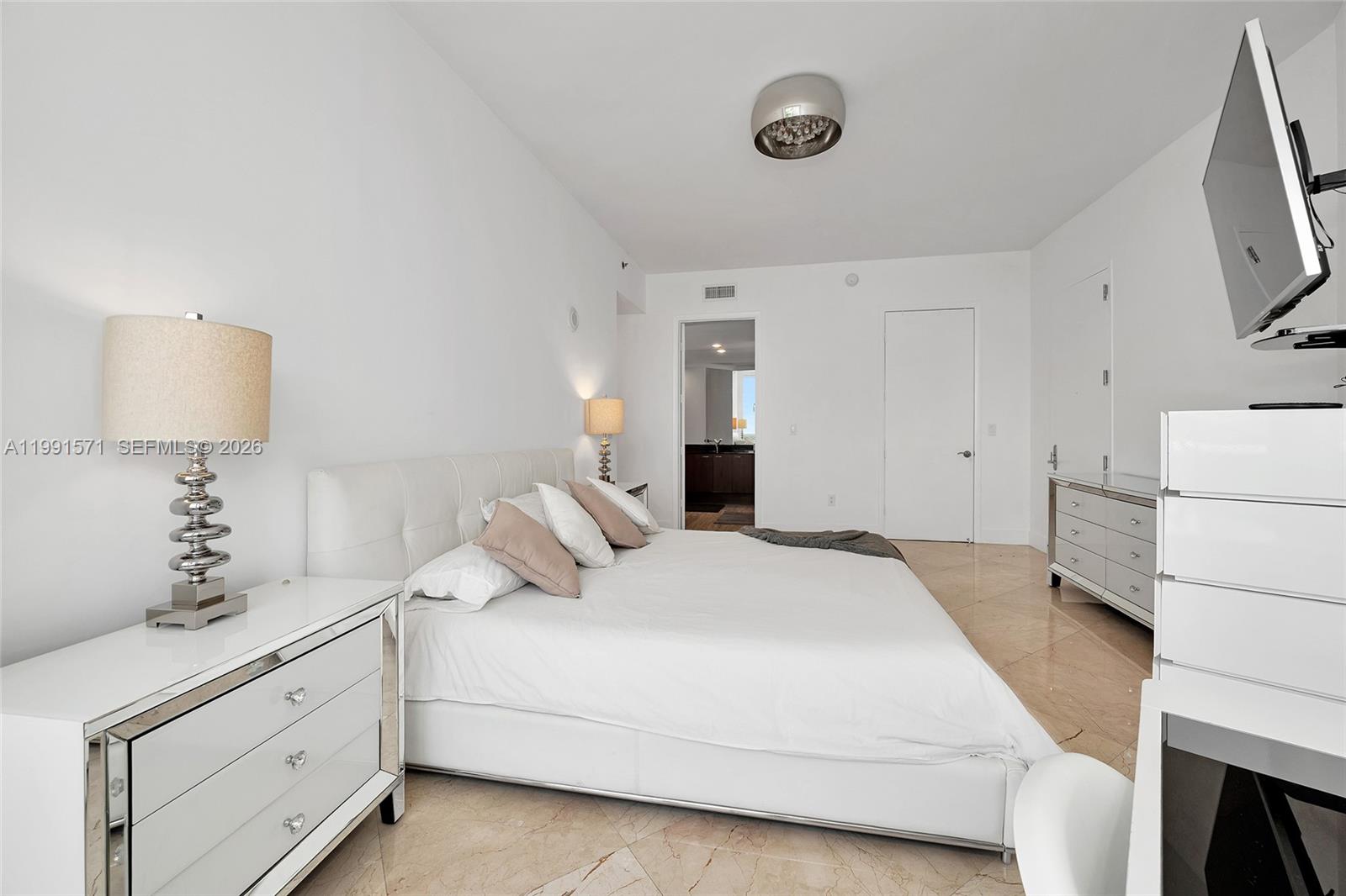 TDR TOWER I CONDO - Residential