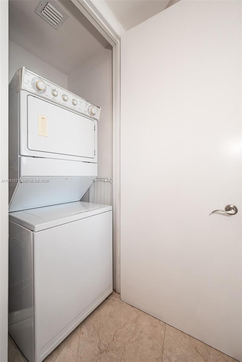 TDR TOWER I CONDO - Residential