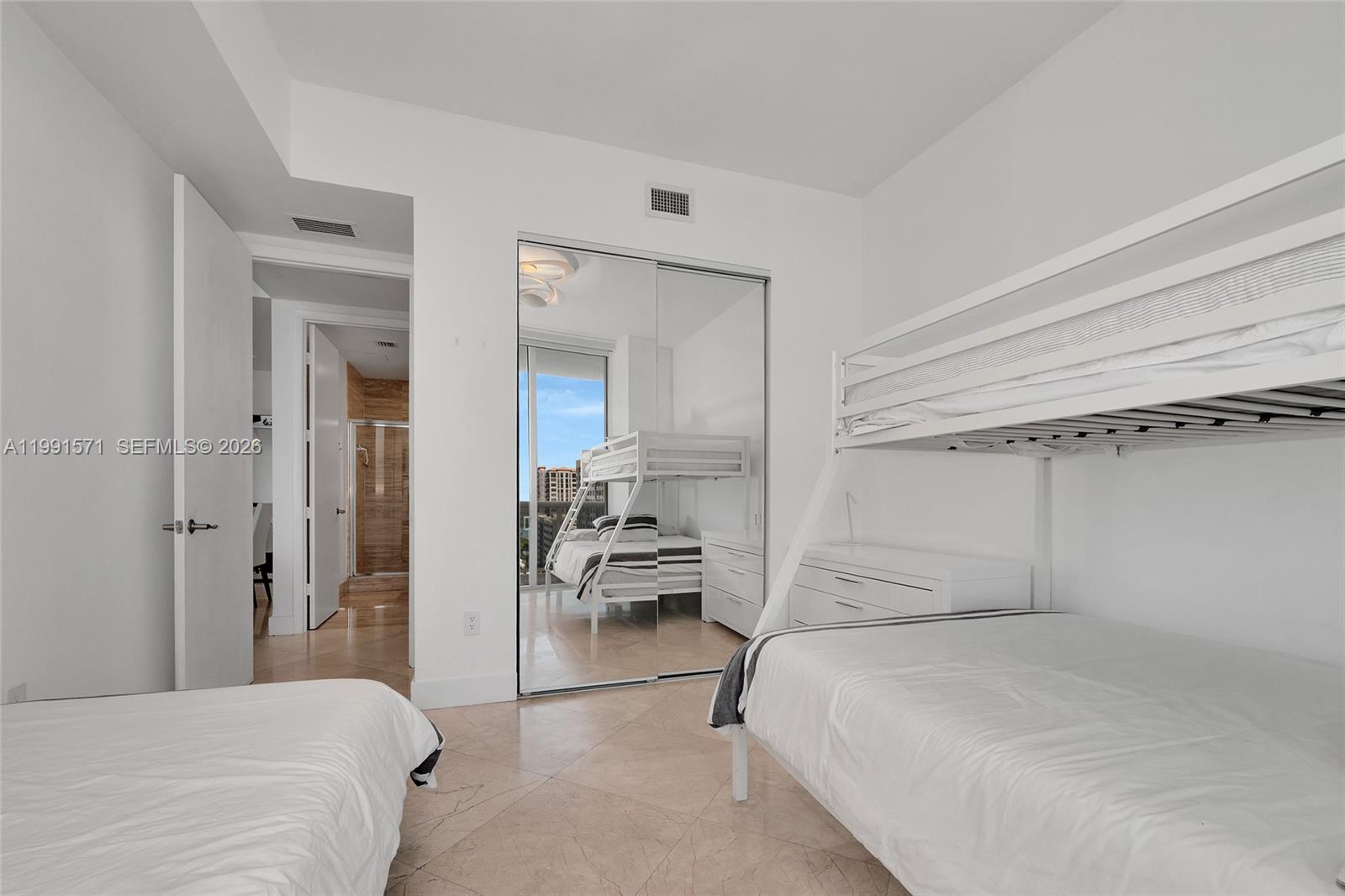 TDR TOWER I CONDO - Residential