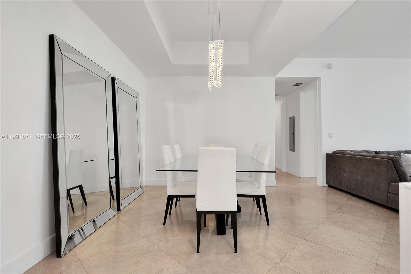 16001 collins ave 1005