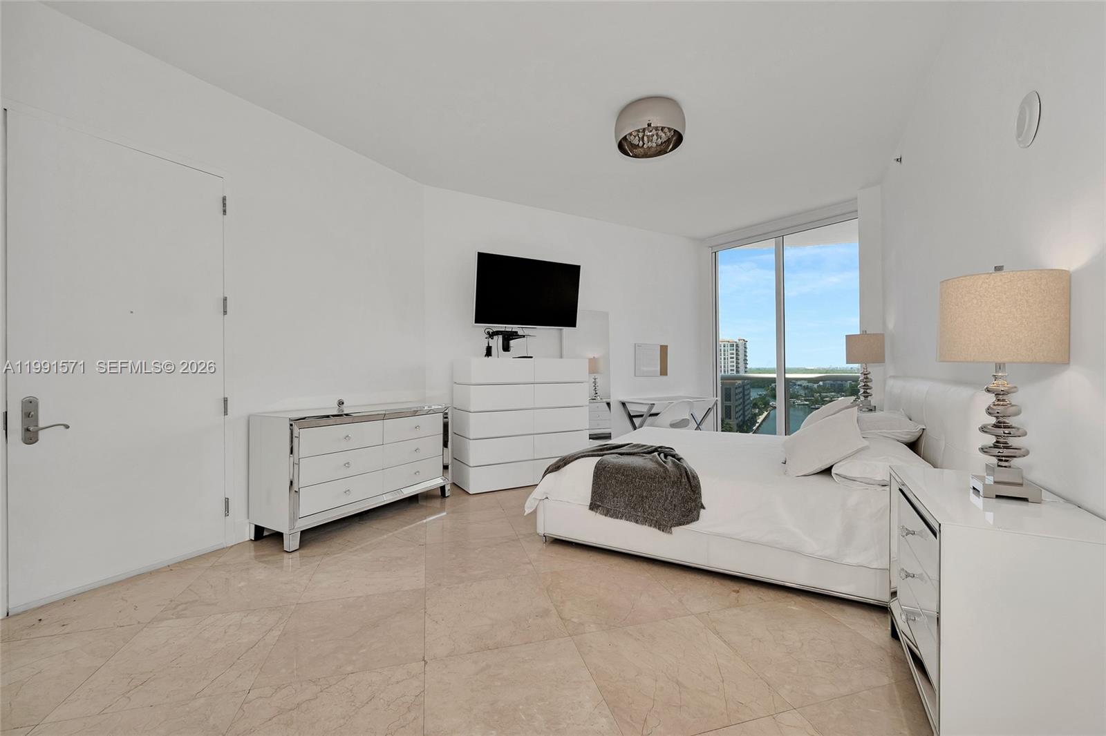 TDR TOWER I CONDO - Residential