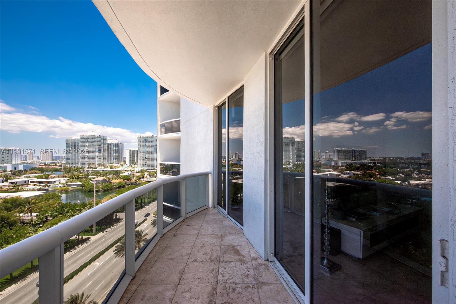 TDR TOWER I CONDO - Residential