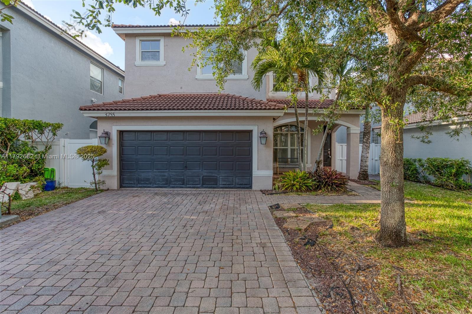 3755 Sw 50th St 3755, Hollywood, Broward County, Florida - 4 Bedrooms  
3 Bathrooms - 