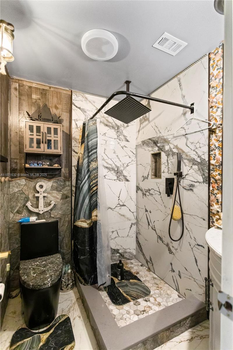 DRIFTWOOD ACRES - Residential