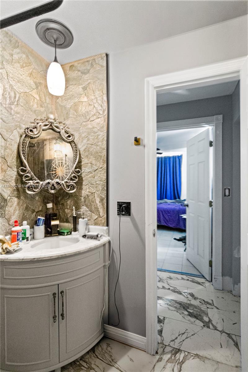 DRIFTWOOD ACRES - Residential