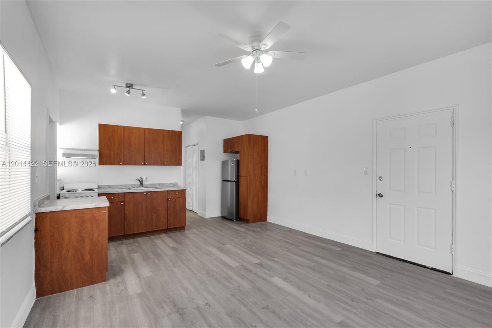 BISCAYNE BEACH-3RD ADDN PB - Residential Income
