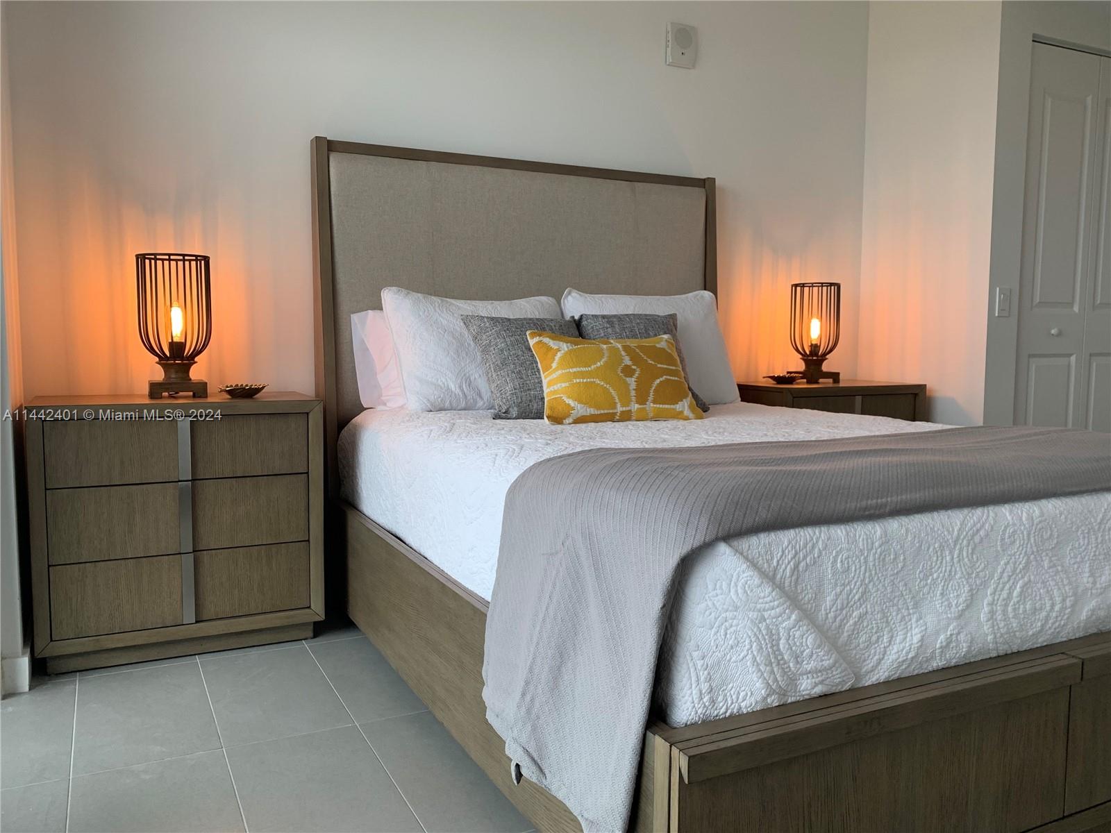 CANVAS CONDO - Residential