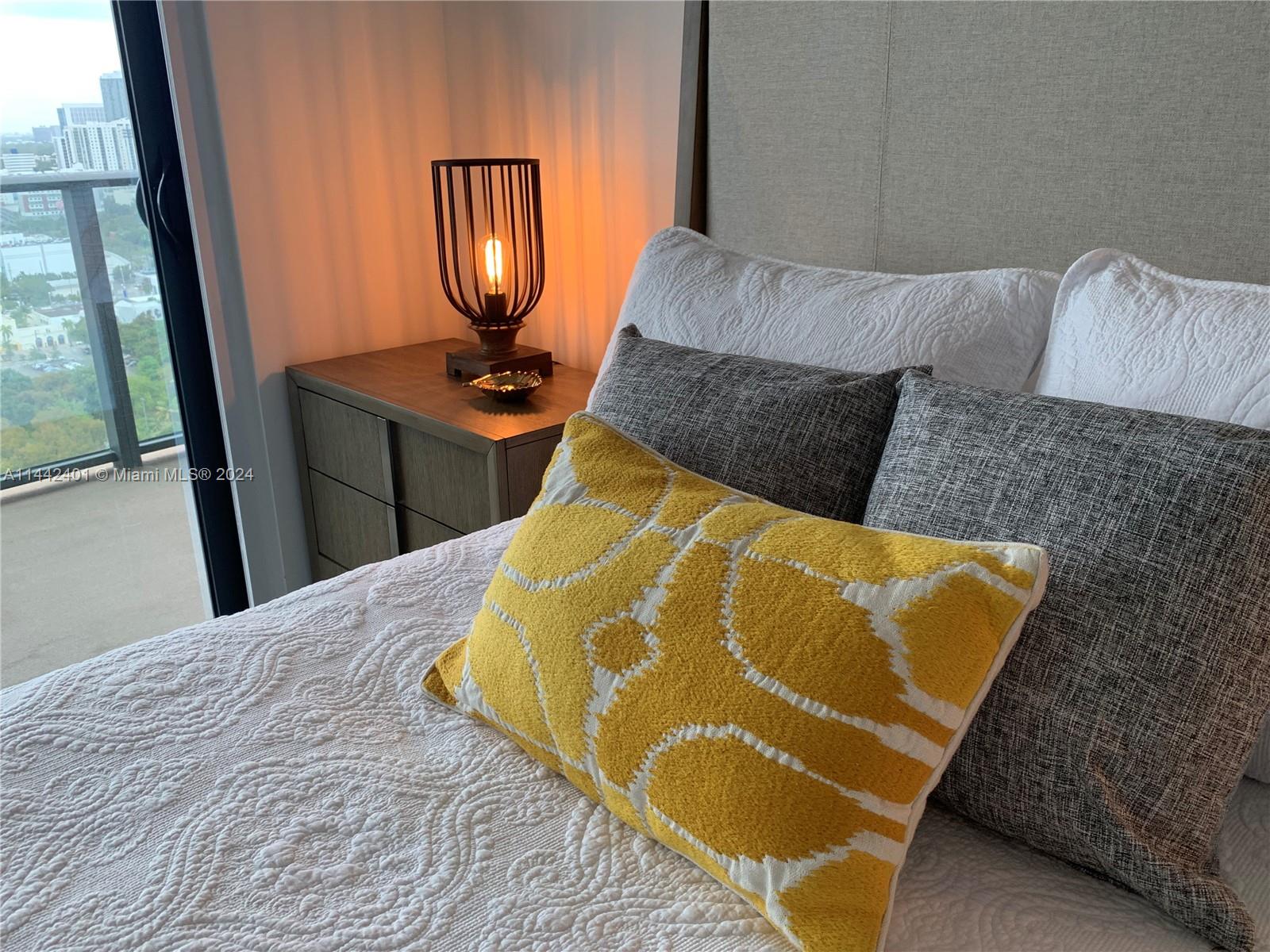 CANVAS CONDO - Residential