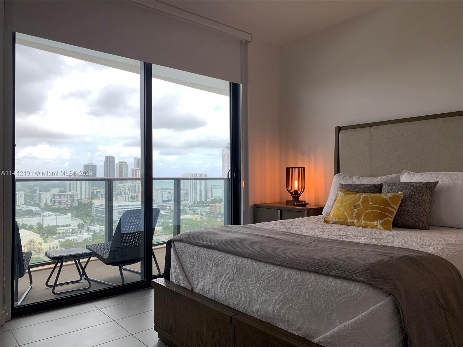 CANVAS CONDO - Residential