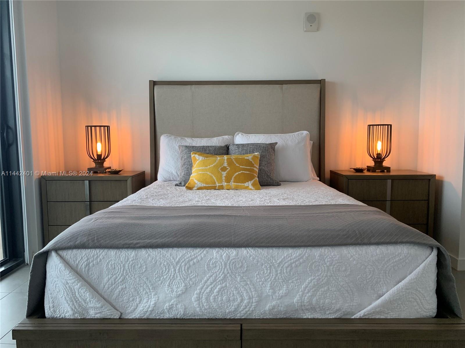 CANVAS CONDO - Residential