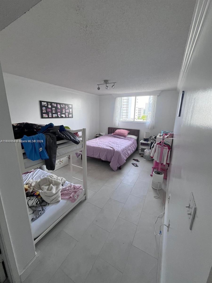 1688 West Ave 706