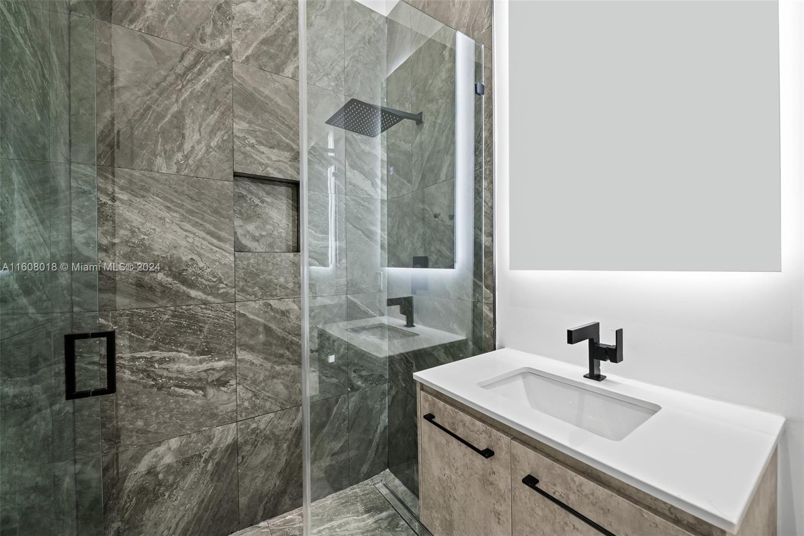 JACARANDA AREA 985 - Residential