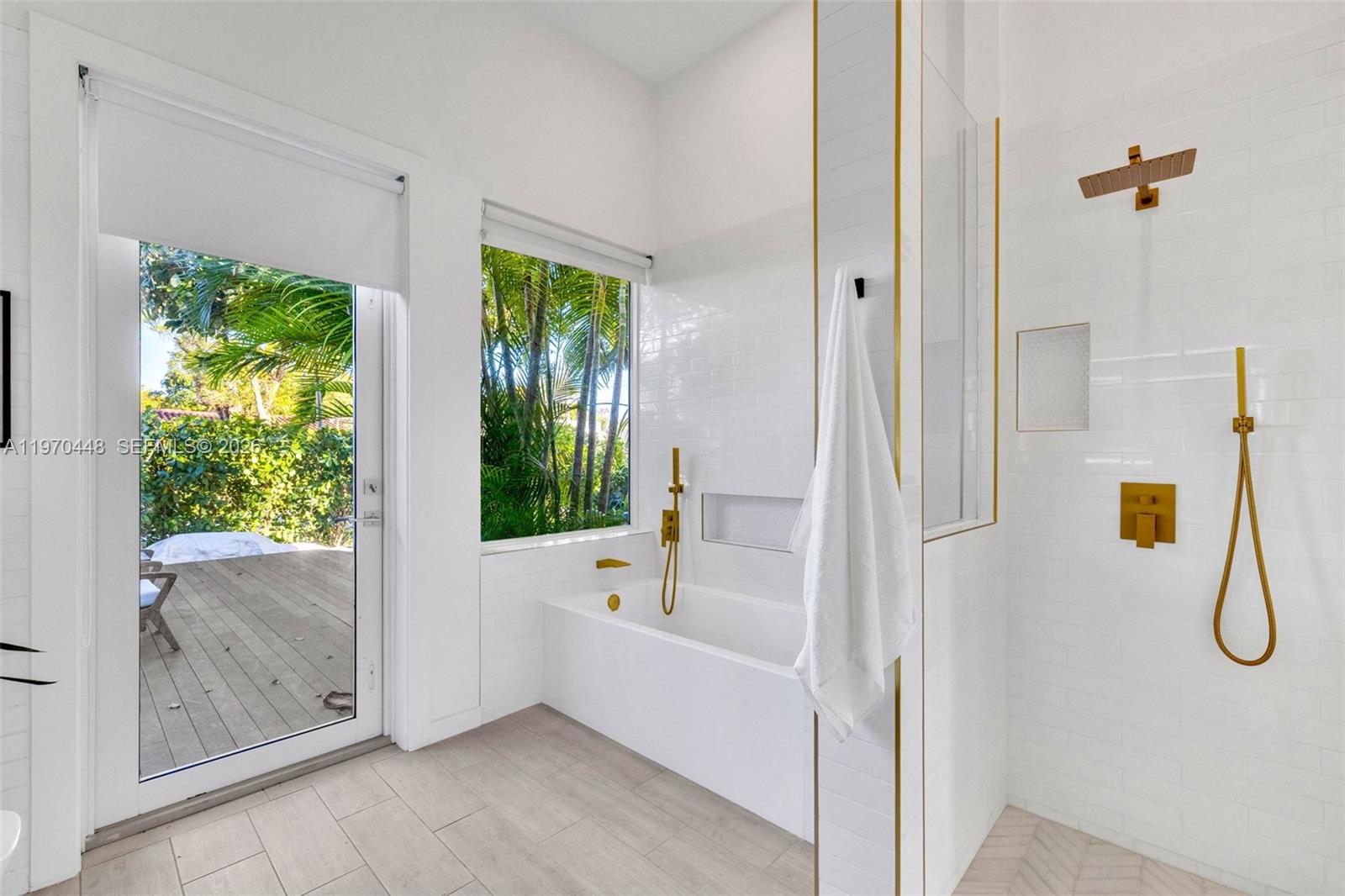 CORAL WAY PK SEC D - Residential