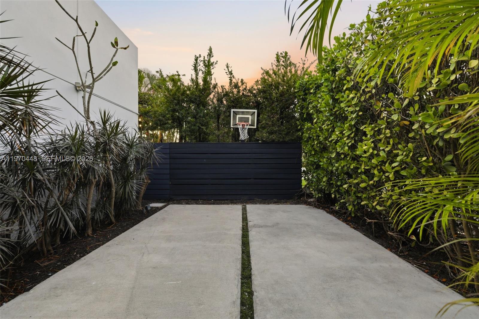 CORAL WAY PK SEC D - Residential