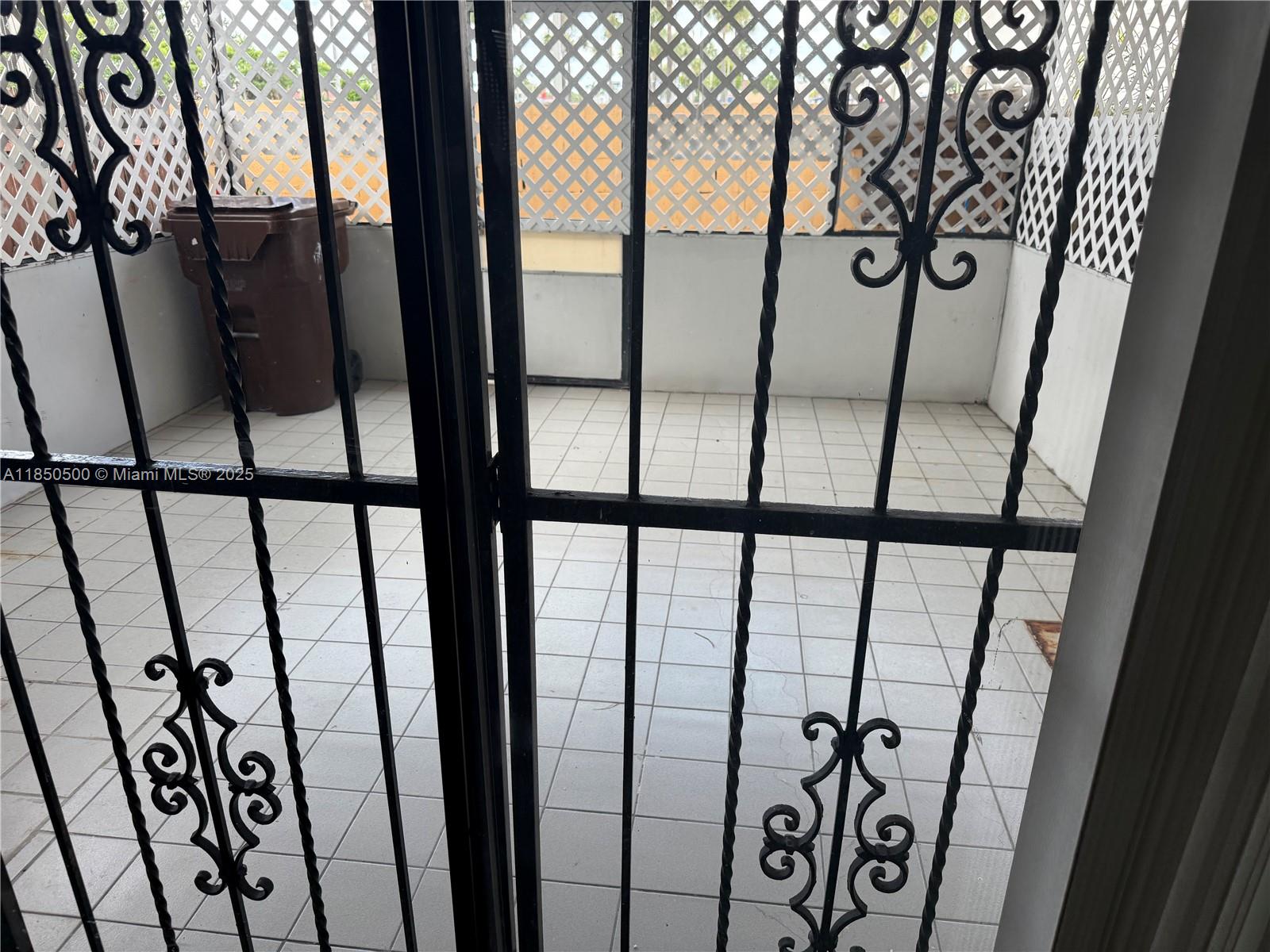 VILLAS ARANDEL CONDO - Residential