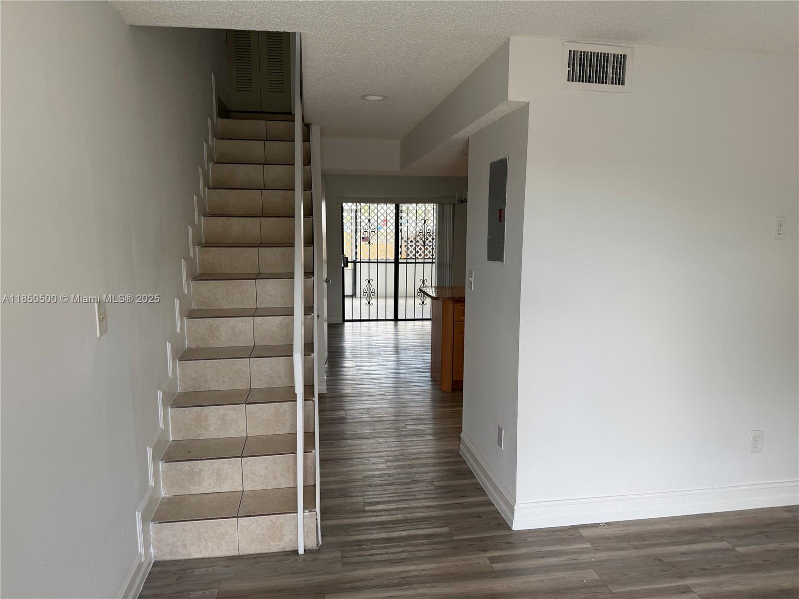 VILLAS ARANDEL CONDO - Residential