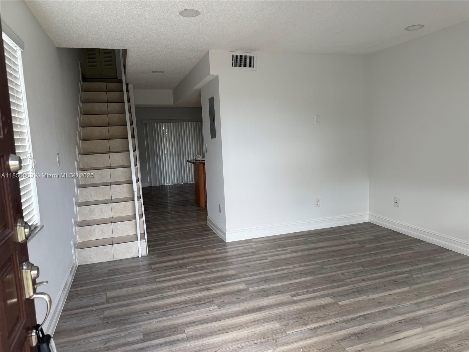 VILLAS ARANDEL CONDO - Residential