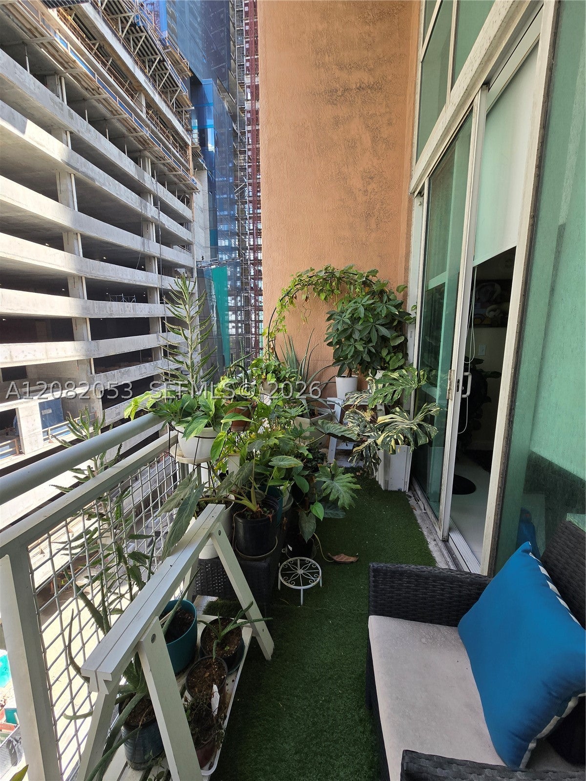 244 Biscayne Blvd 652