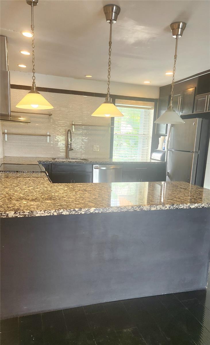 SPRING CREEK CONDO APARTM - Residential