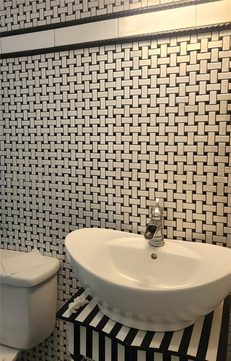 SPRING CREEK CONDO APARTM - Residential