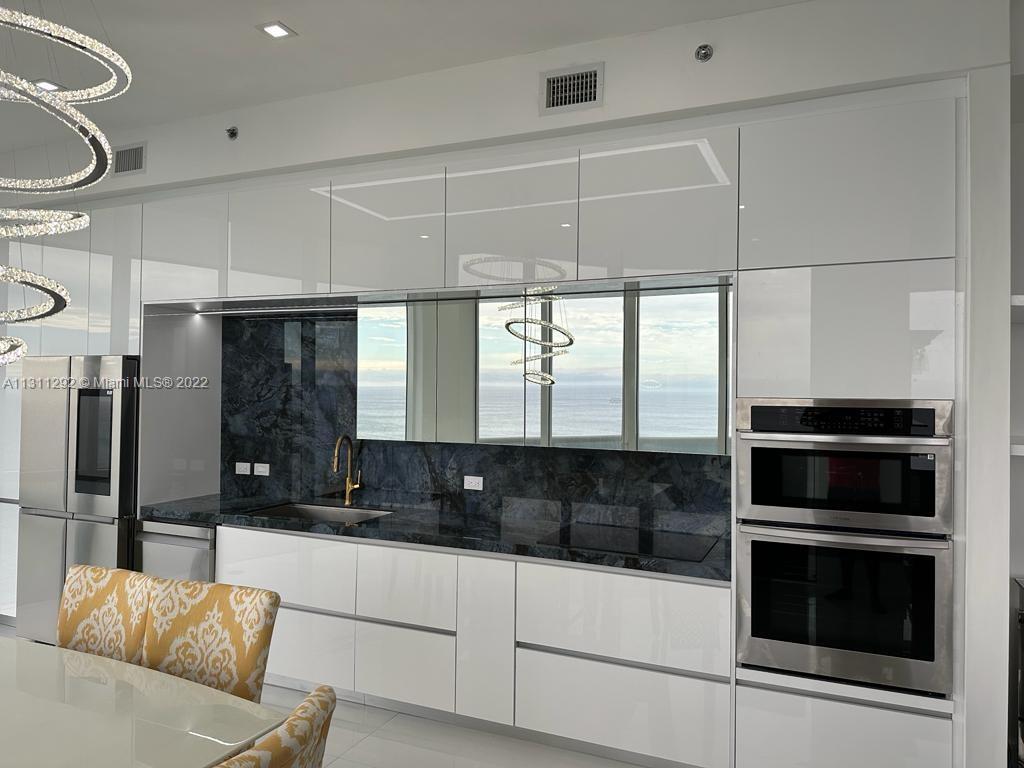 TDR TOWER I CONDO - Residential Lease