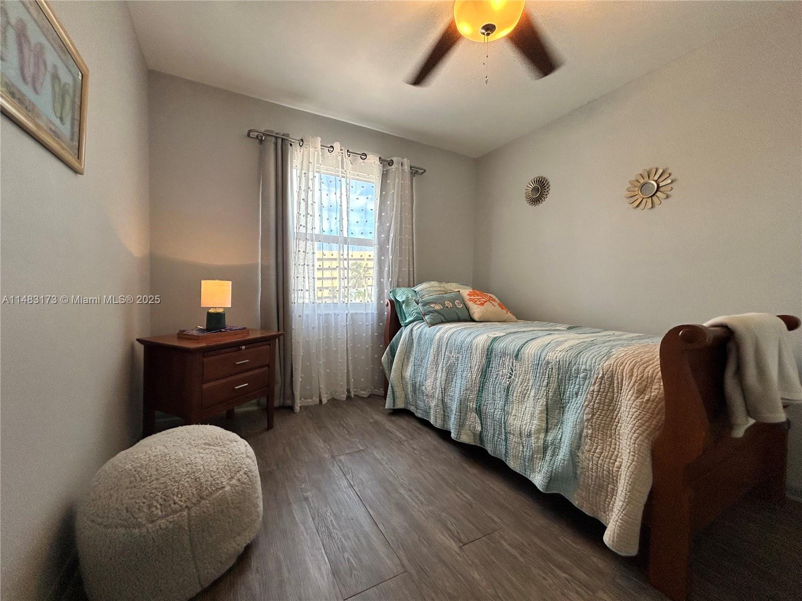 HOLLYWOOD BEACH - Residential Lease