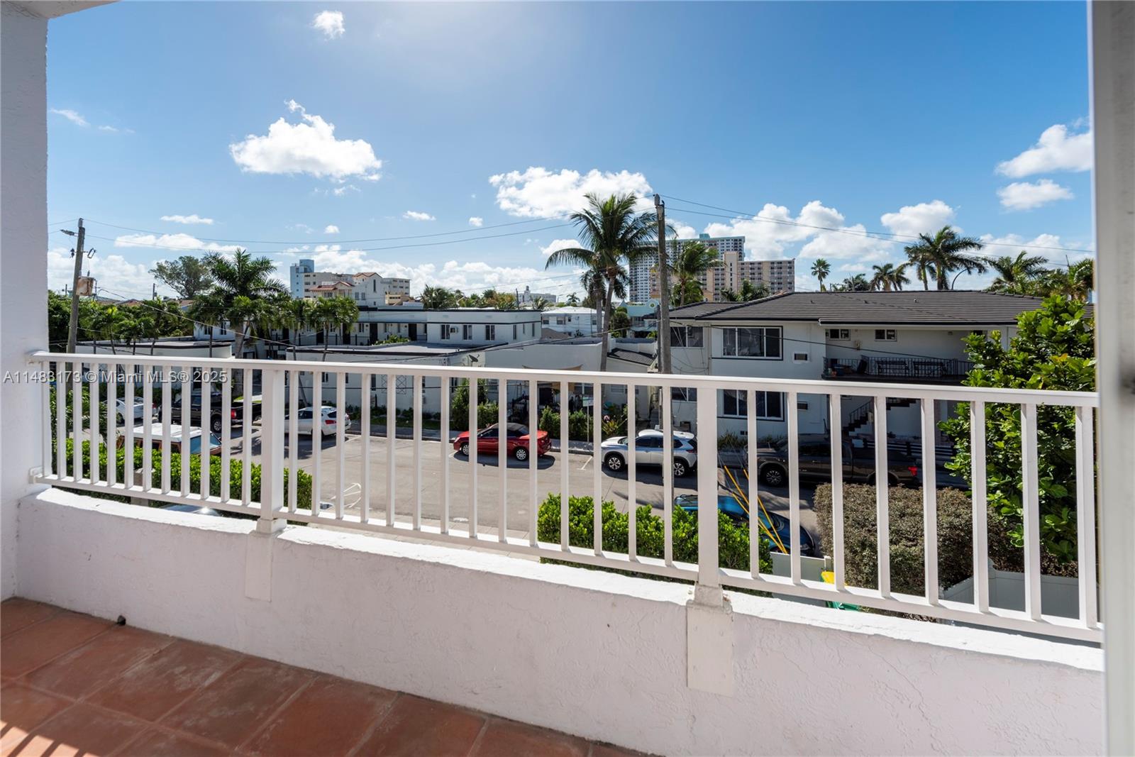 HOLLYWOOD BEACH - Residential Lease