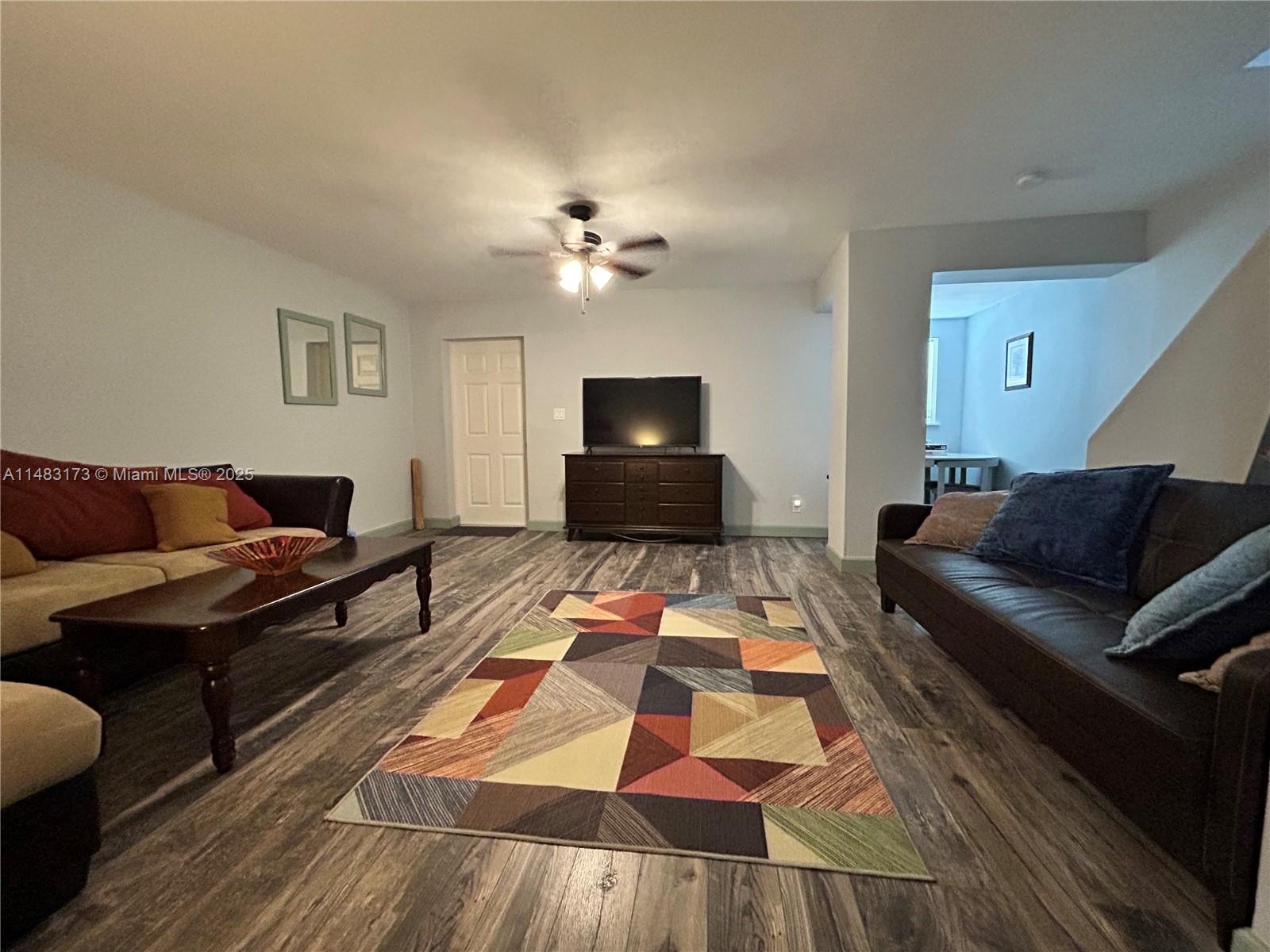 HOLLYWOOD BEACH - Residential Lease