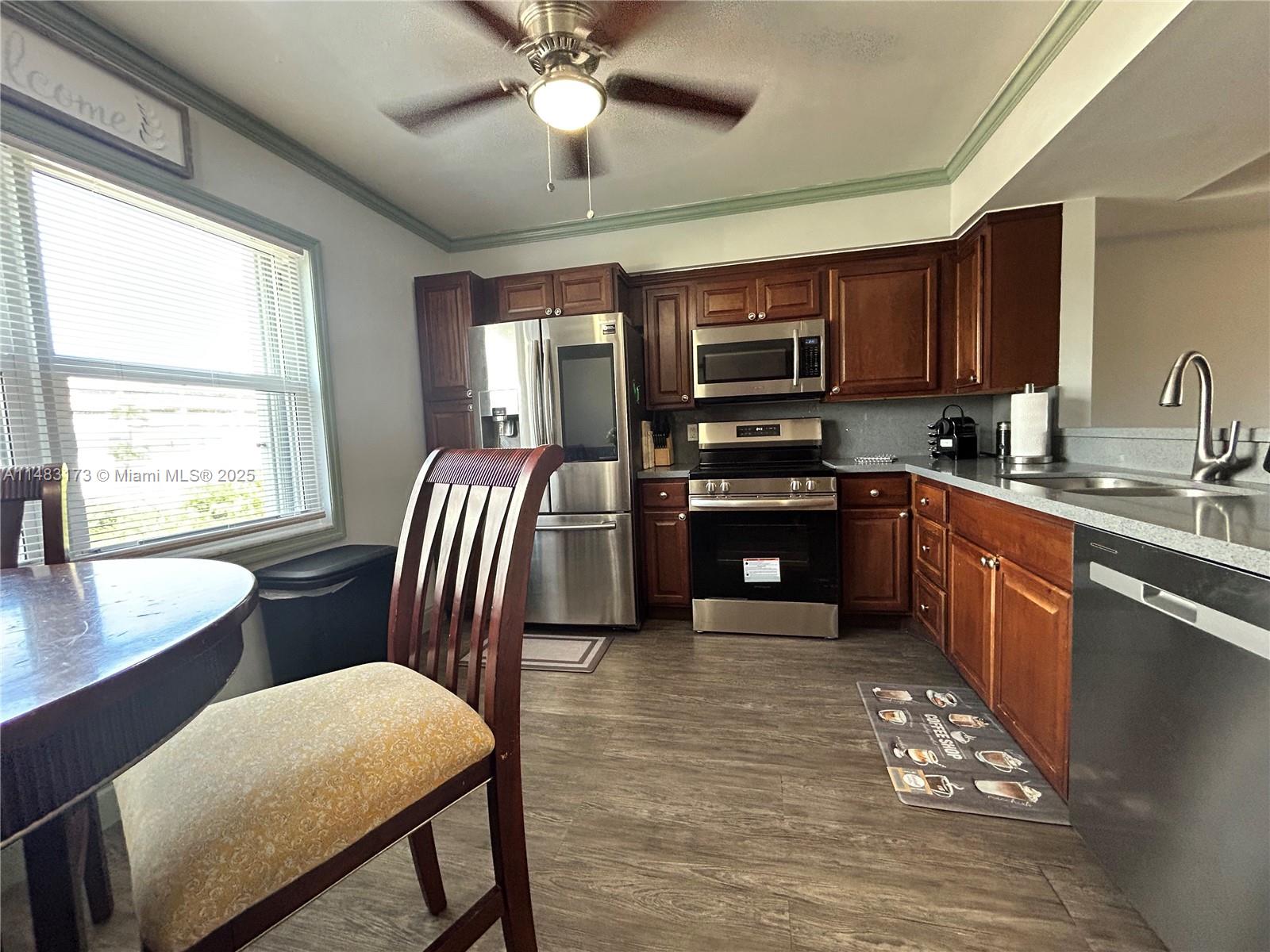 HOLLYWOOD BEACH - Residential Lease