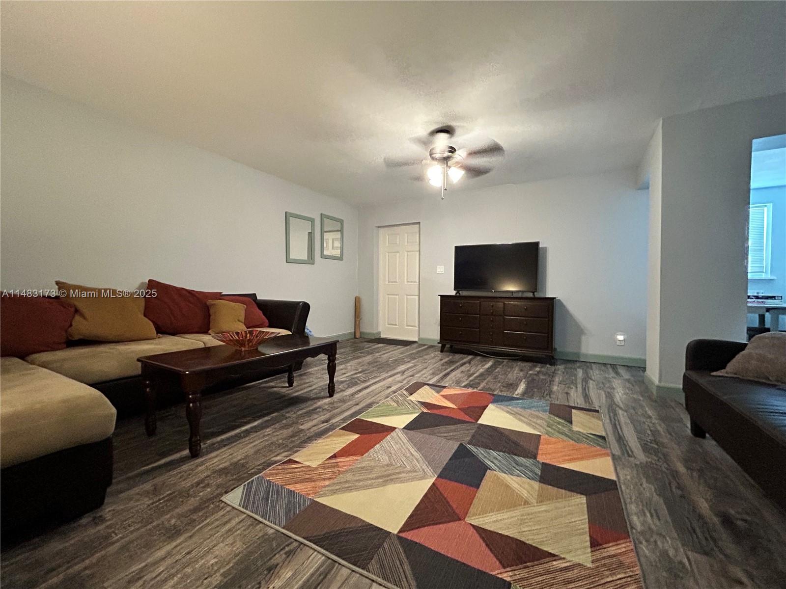 HOLLYWOOD BEACH - Residential Lease