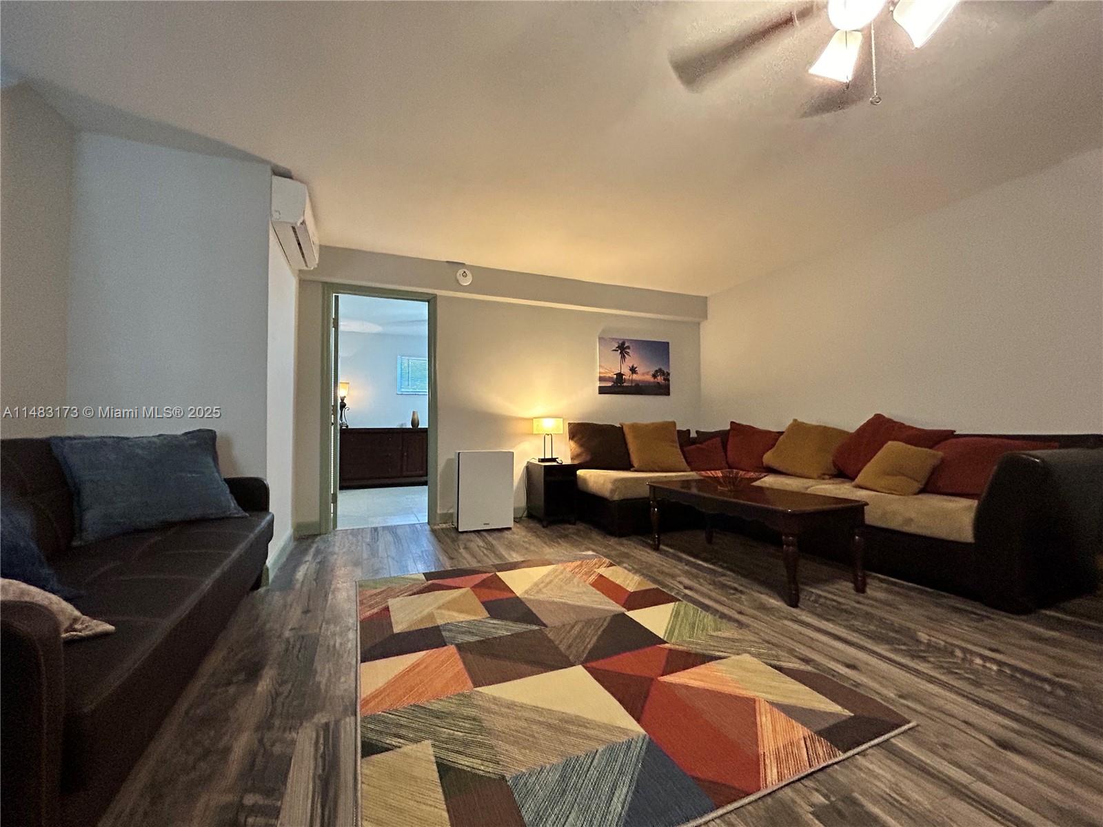 HOLLYWOOD BEACH - Residential Lease