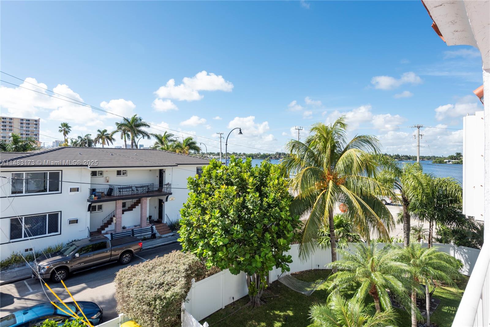 HOLLYWOOD BEACH - Residential Lease
