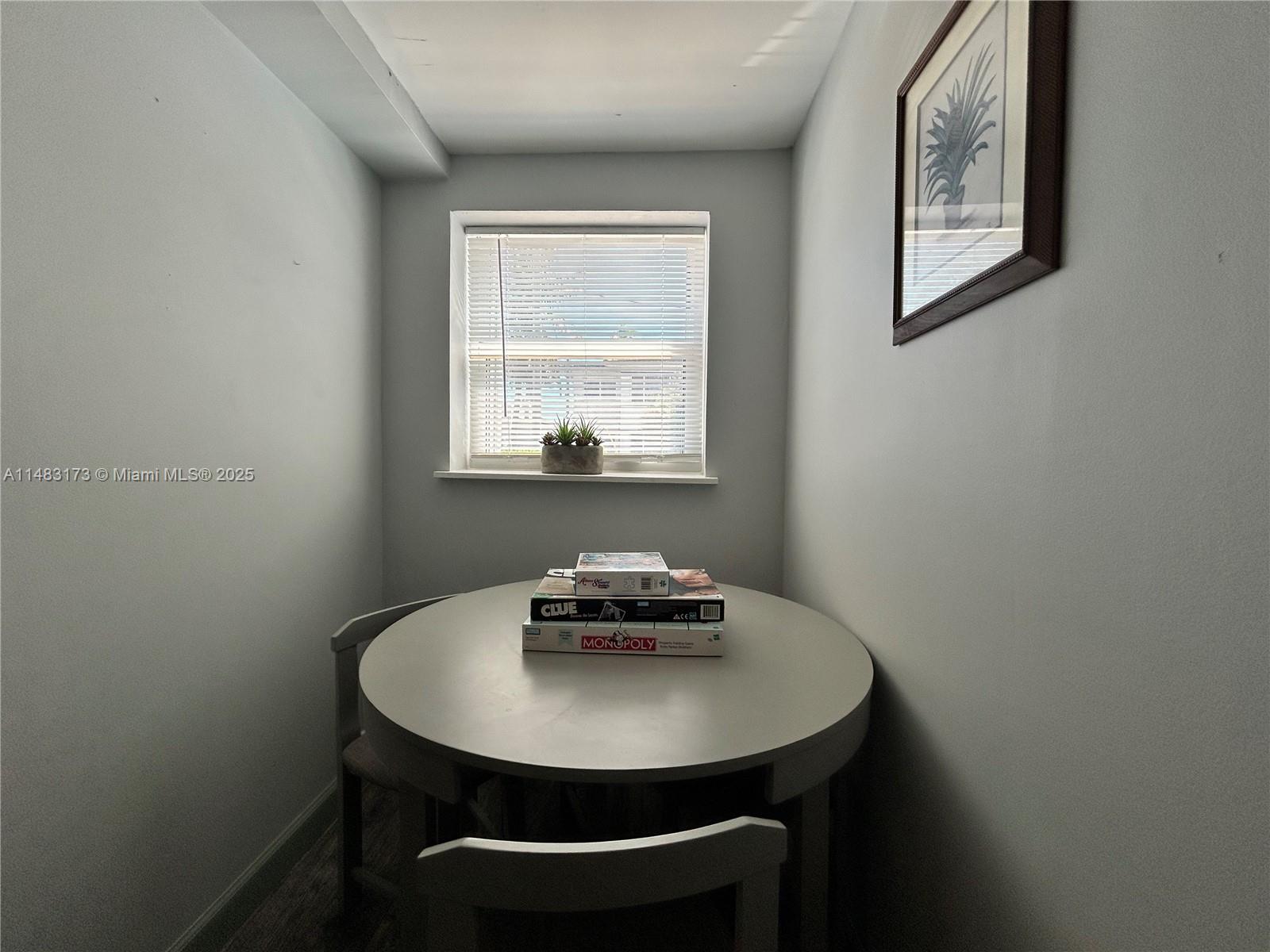 HOLLYWOOD BEACH - Residential Lease