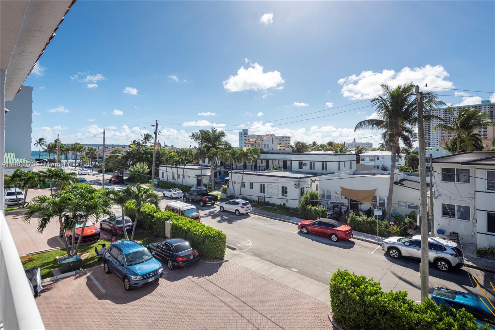 HOLLYWOOD BEACH - Residential Lease