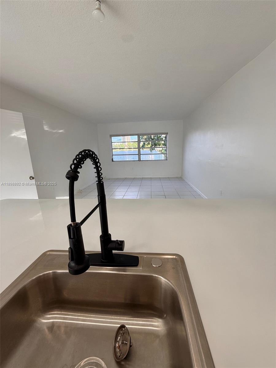 BISC LAKE GARDENS NO 2 BL - Residential Lease