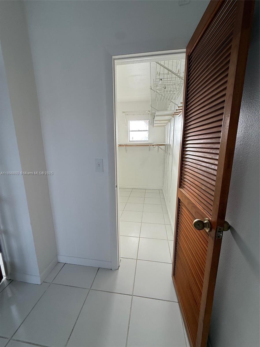 BISC LAKE GARDENS NO 2 BL - Residential Lease