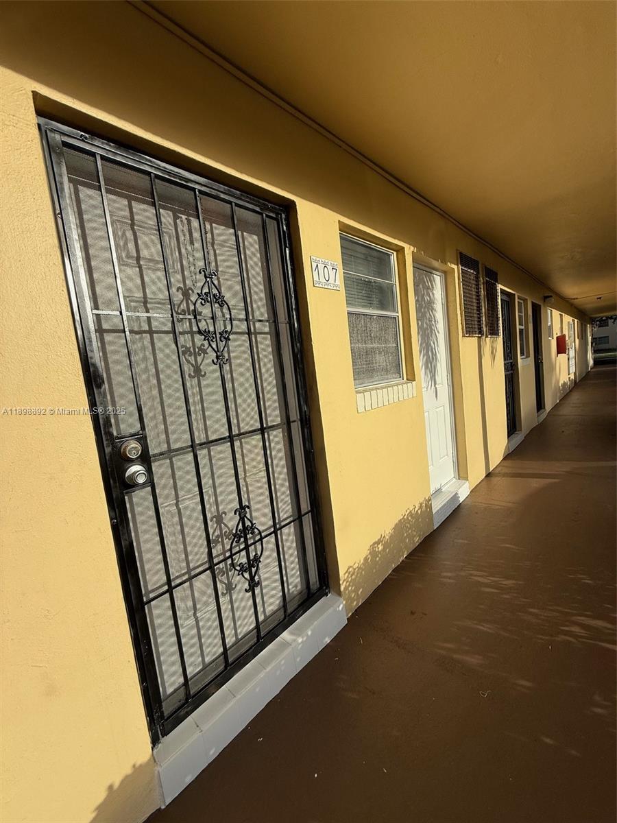 BISC LAKE GARDENS NO 2 BL - Residential Lease