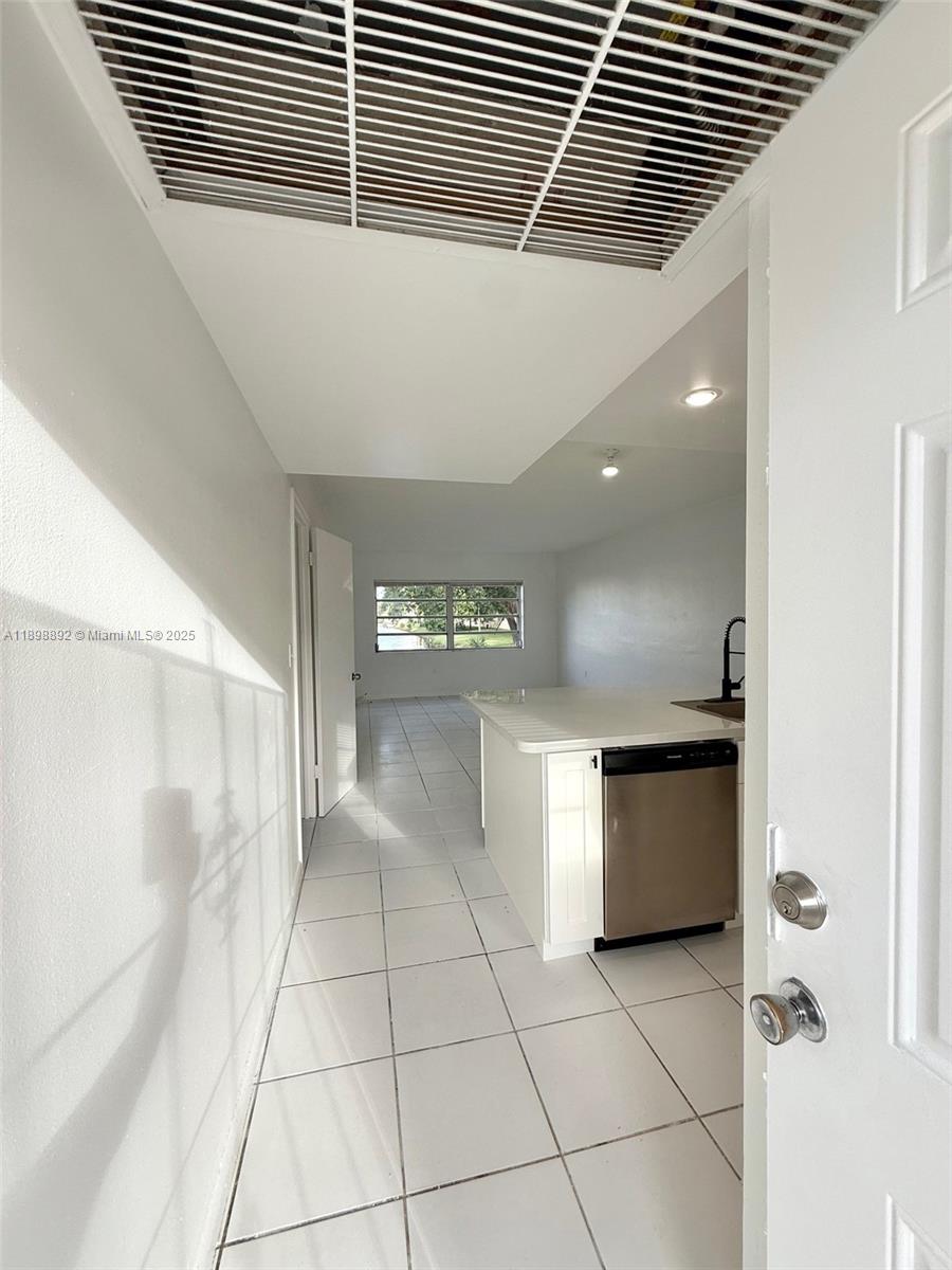 BISC LAKE GARDENS NO 2 BL - Residential Lease