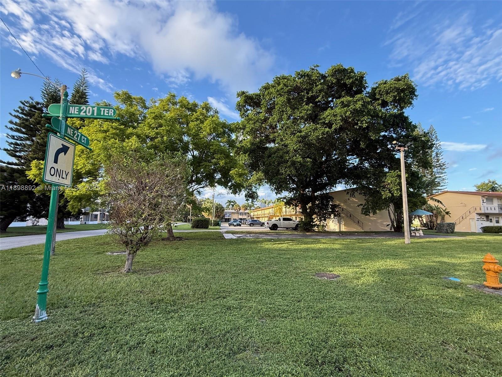 BISC LAKE GARDENS NO 2 BL - Residential Lease