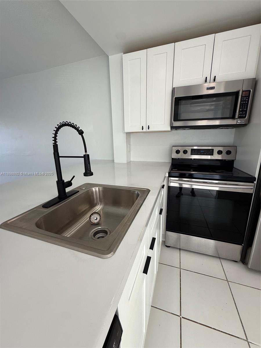 BISC LAKE GARDENS NO 2 BL - Residential Lease