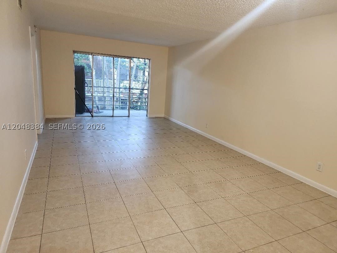 1700 NW 58th Ter 2E, Sunrise, FL, 33313/$1,800 1 1700 NW 58th Ter 2E