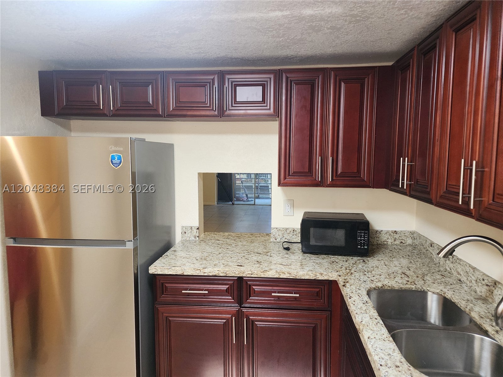 1700 NW 58th Ter 2E, Sunrise, FL, 33313/$1,800 4 1700 NW 58th Ter 2E