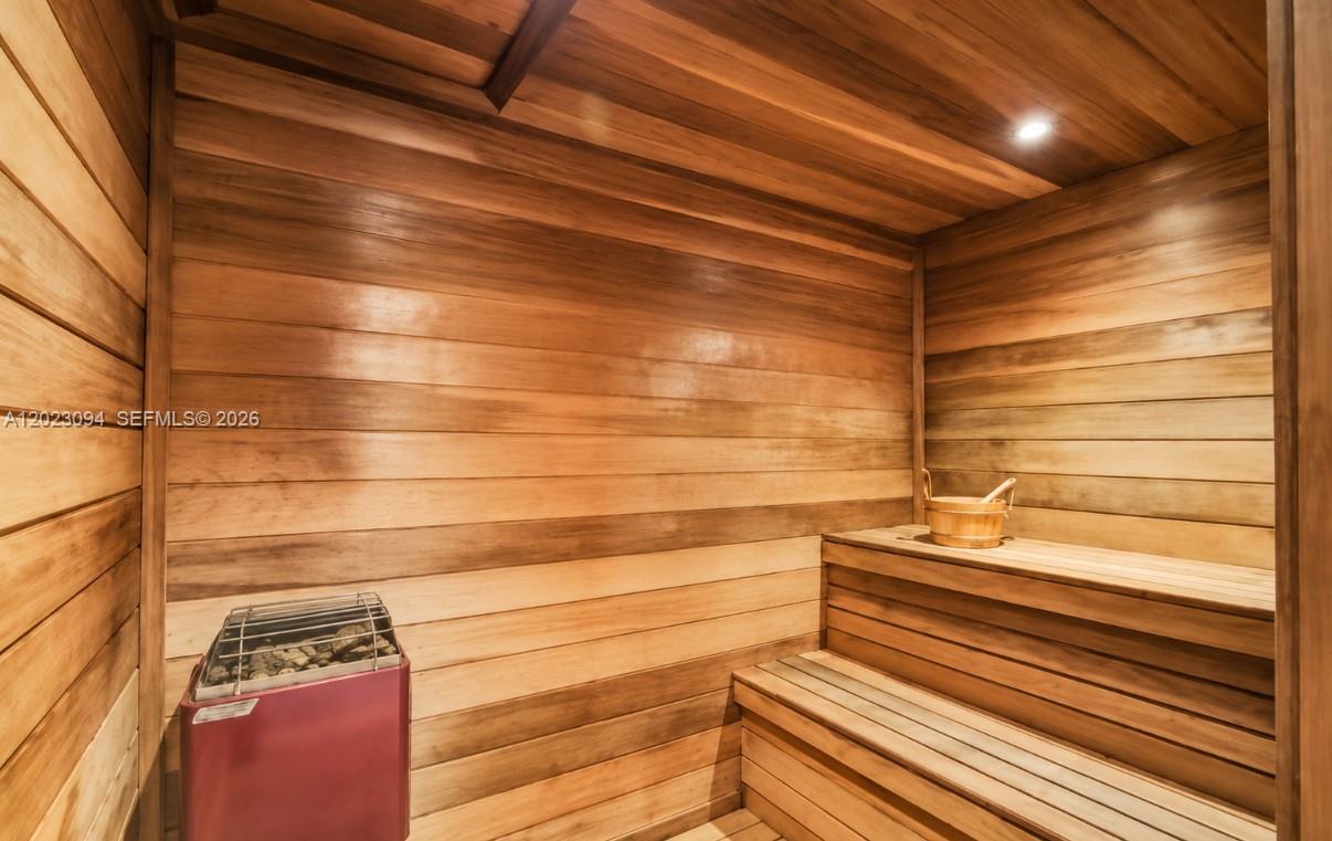 JOCKEY CLUB III CONDO - Residential
