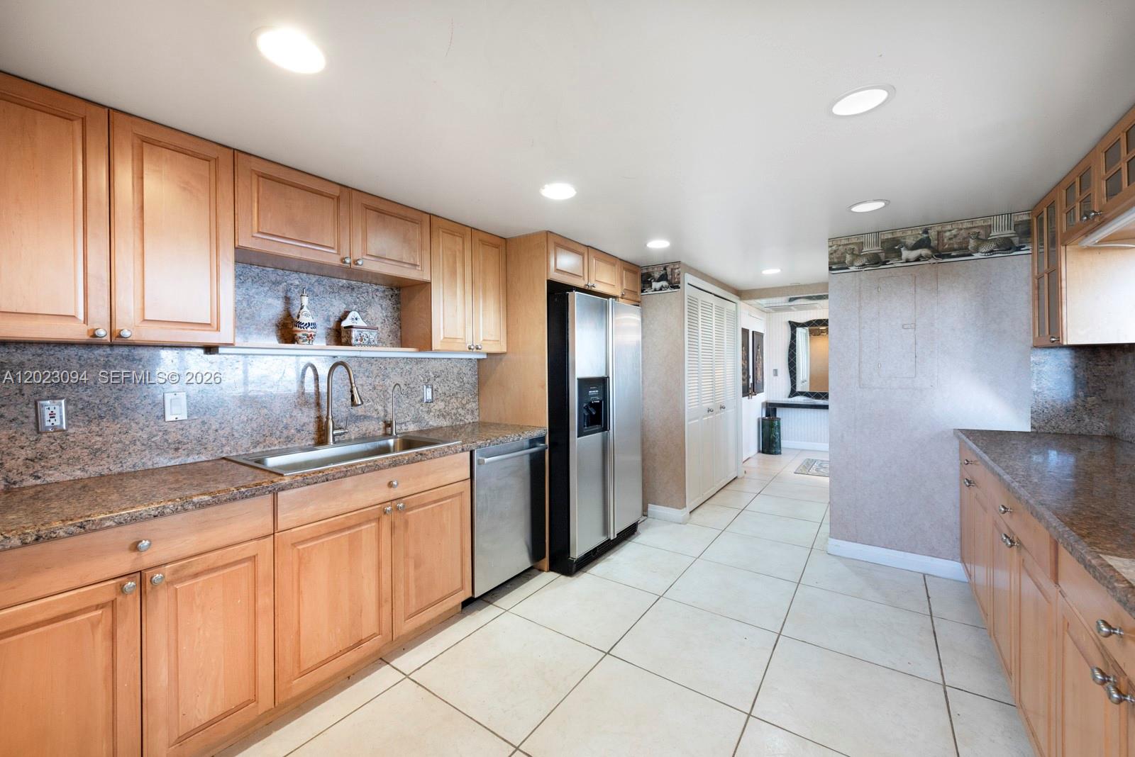 JOCKEY CLUB III CONDO - Residential